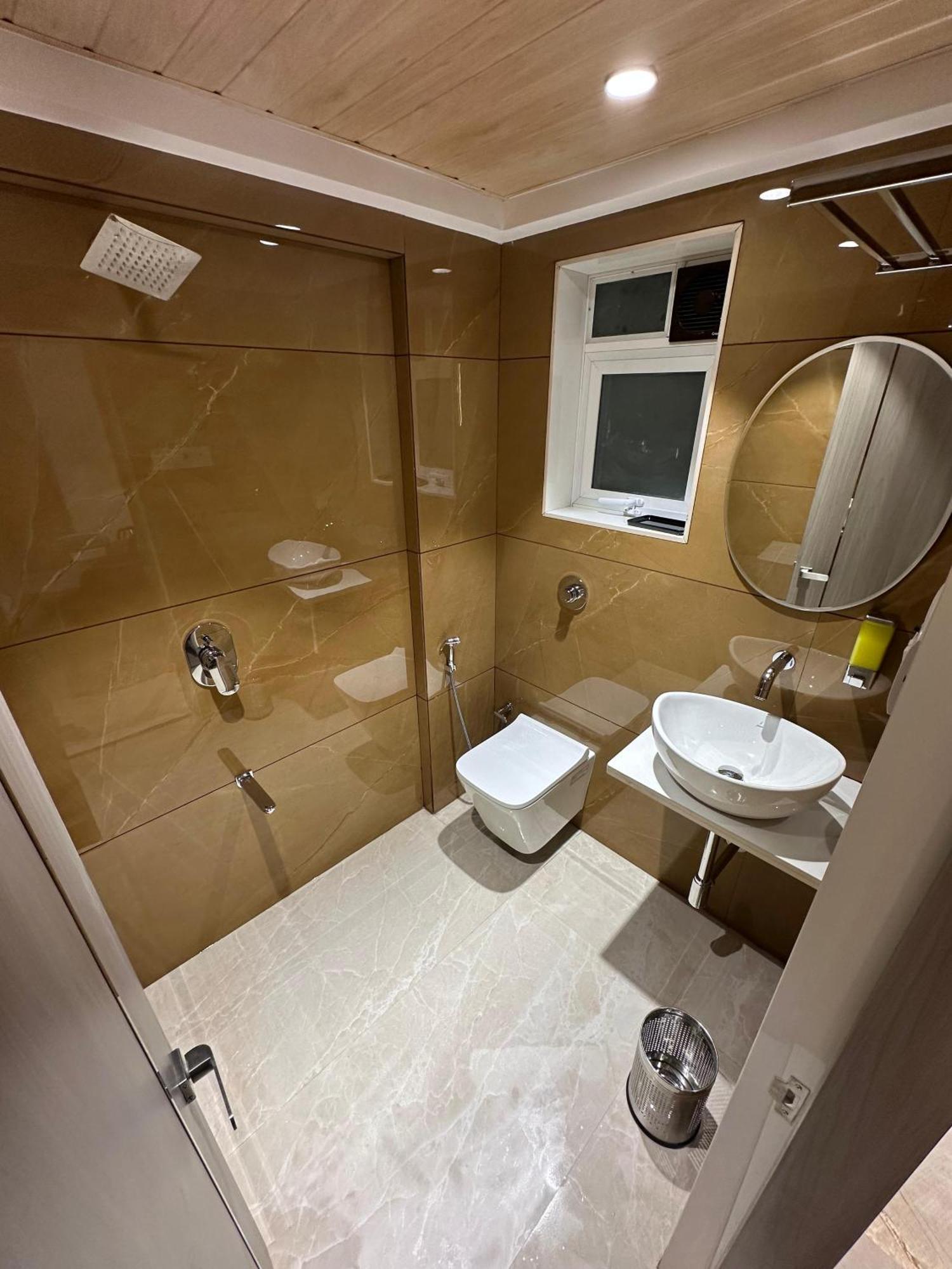 Hotel Spencer-Navi Mumbai Bagian luar foto