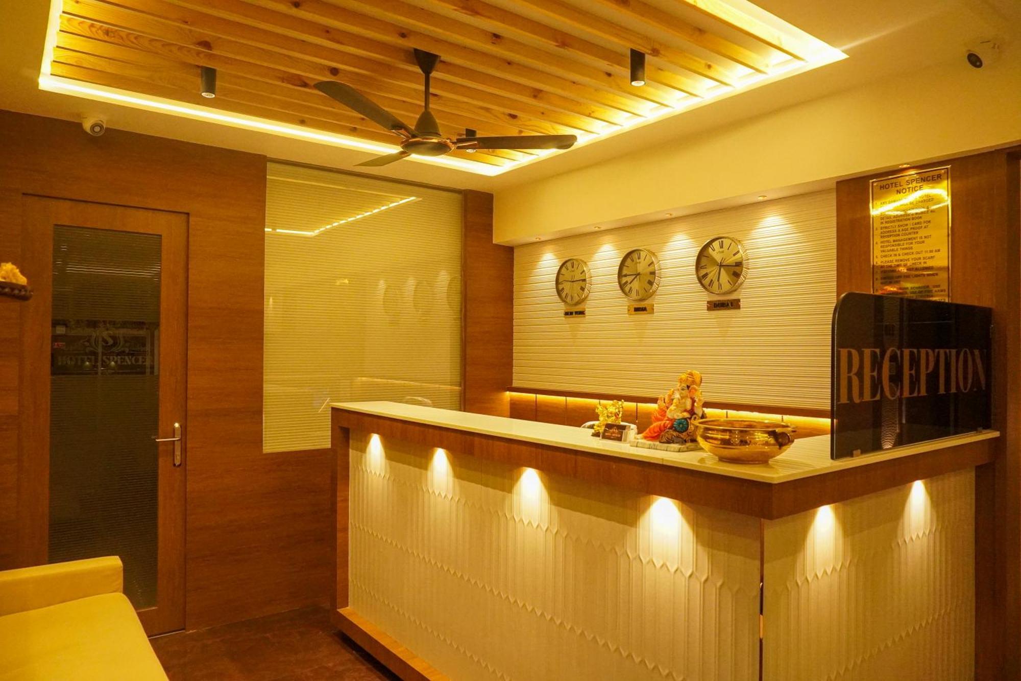 Hotel Spencer-Navi Mumbai Bagian luar foto